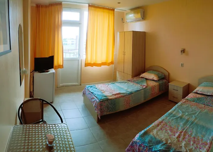 тук е така Обзор